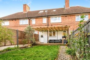 17, Weedon Close, Nottingham NG3 7DE