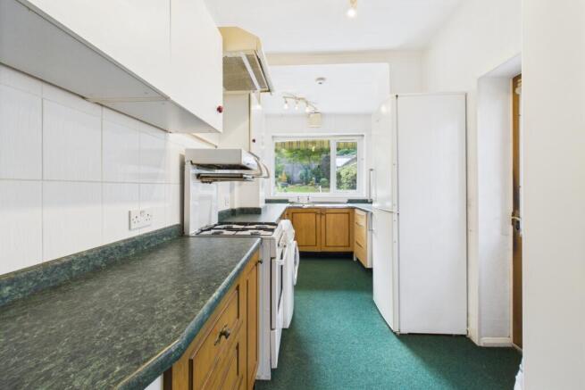 3 bed Semi-Detached for sale Image 8