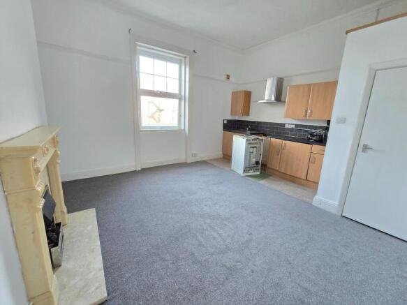 9 bed Block of Apartments for sale Image 12