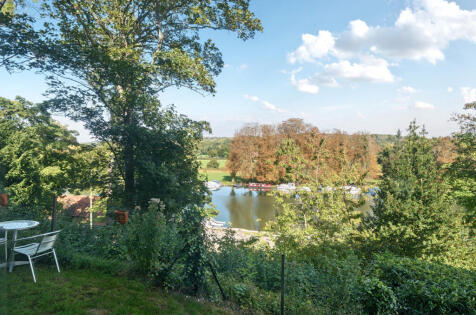 Shooters Hill, Pangbourne, Reading