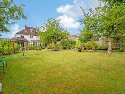 Onslow Gardens, South Croydon
