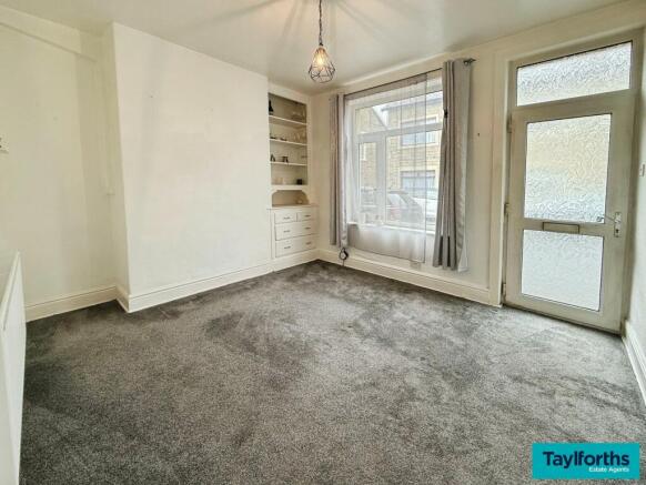 2 bed Terraced for sale Image 5