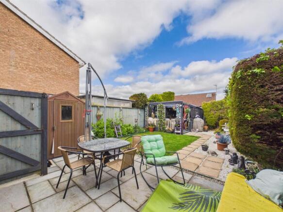 2 bed Semi-Detached for sale Image 9