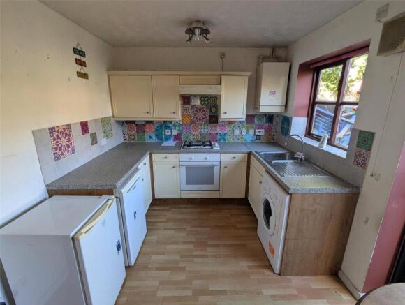 Newport Close, Burton-on-Trent, Staffordshire, DE14 photo 3