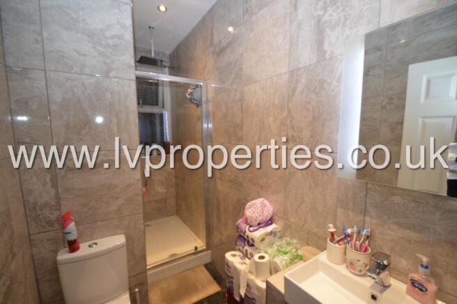 7 bed Terraced to rent Image 4