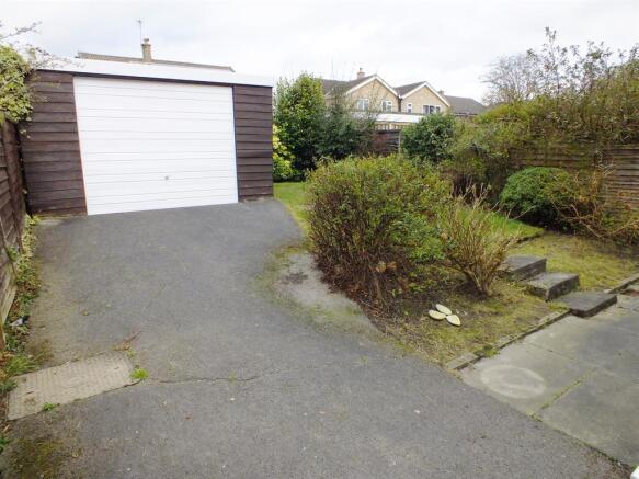 Rear Garden1