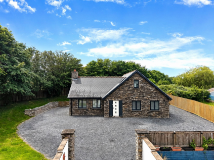 Bwrw Road, Loughor, SA4