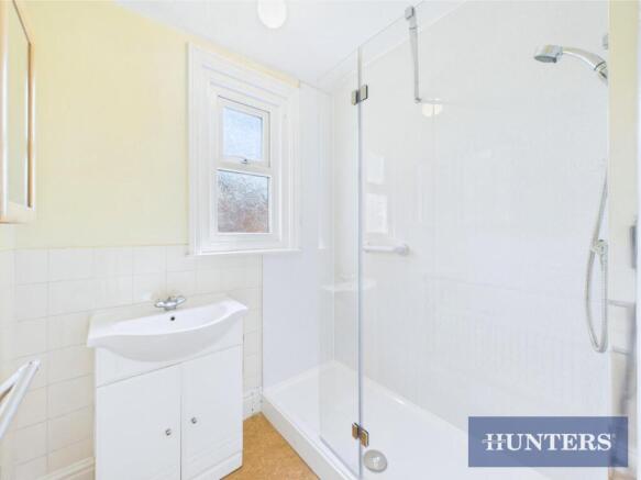 2 bed Apartment for sale Image 8