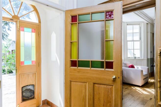 8293885-interior24.jpg
