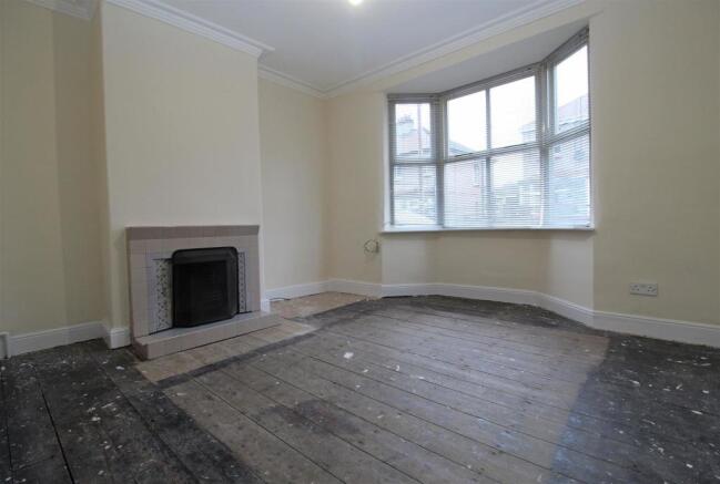 Living Room.jpg