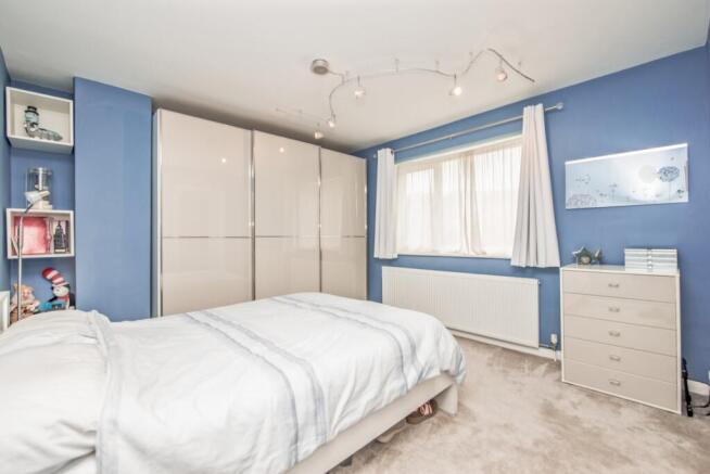 4 bed Detached for sale Image 12