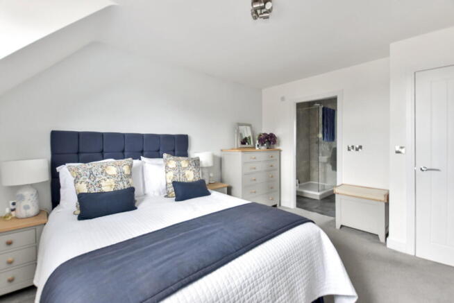 2 bed Apartment for sale Image 8