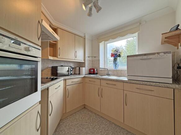 Wesley Court 48 - Kitchen.jpg