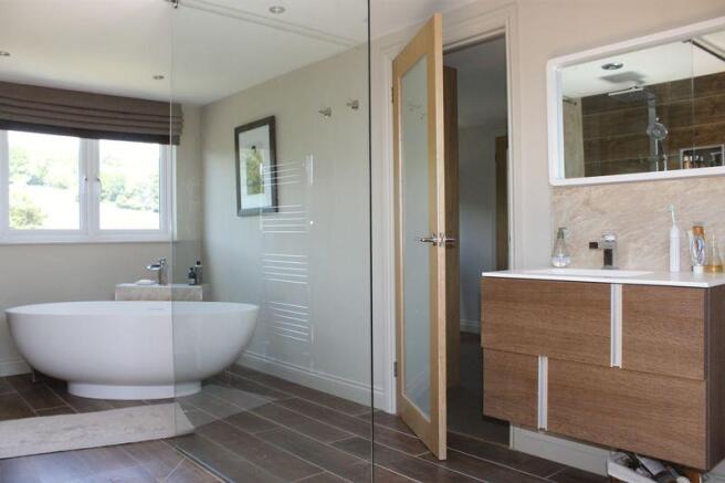 Master En-Suite...