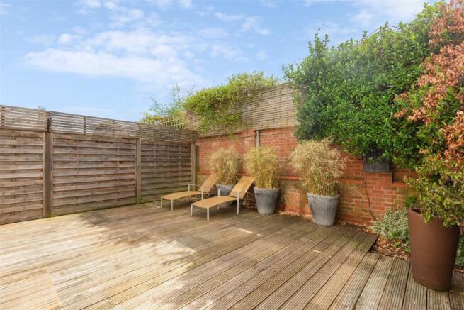 Braid Court, W4 - FOR SALE
