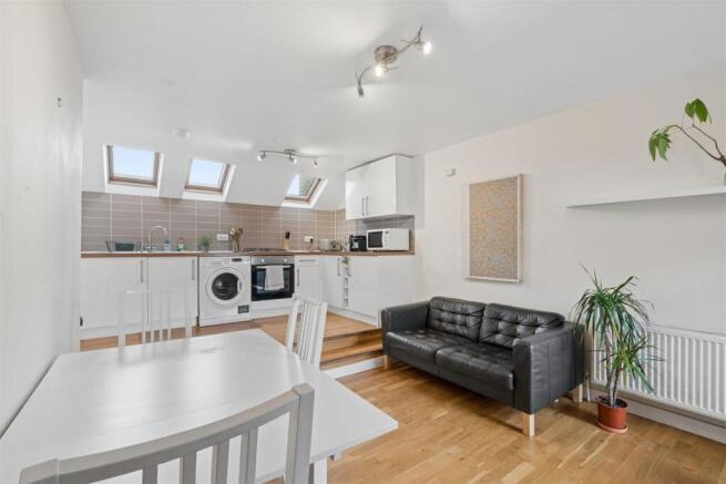 TFF 12 Hoyle Road SW17 reception 1.jpg