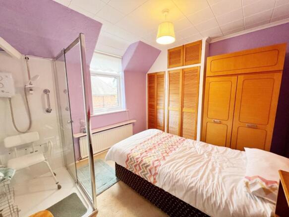 Bedroom 2 pic 1.jpg