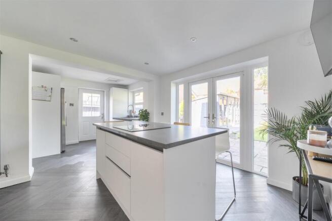 42 Azalea Close