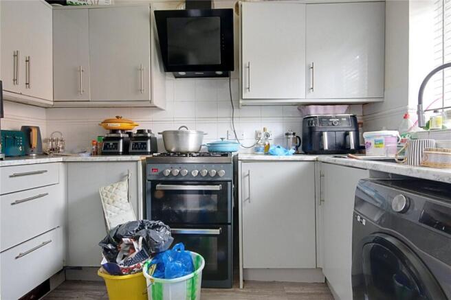 Pritchett Close, Enfield, EN3 – pohled 5