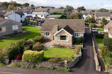 Haigh Lane, Hoylandswaine, Sheffield, S36 7JQ