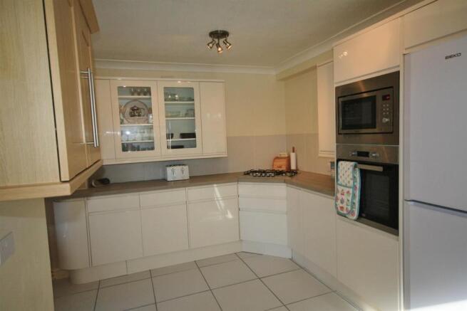 KITCHEN / DINER