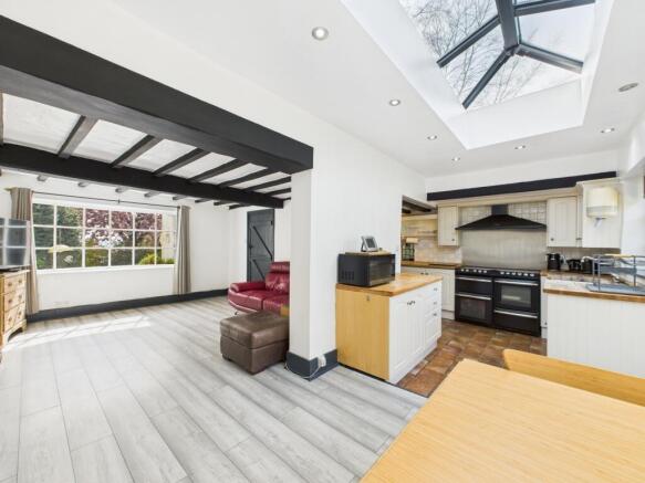 Living Room Through To Kitchen