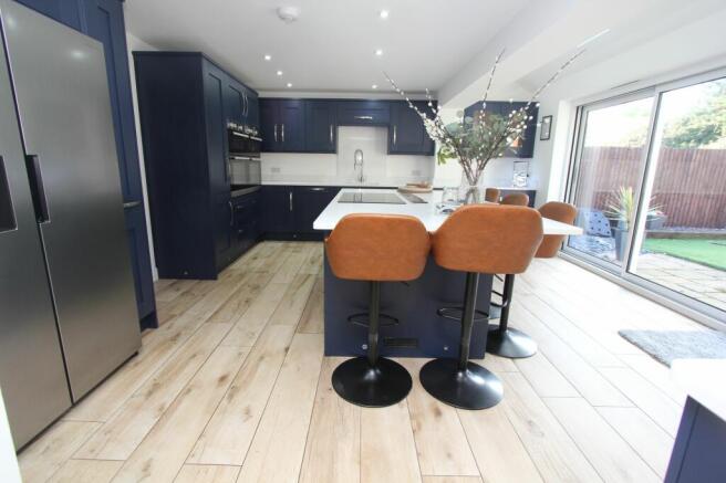 Eat-in Kitchen/Diner/Orangery