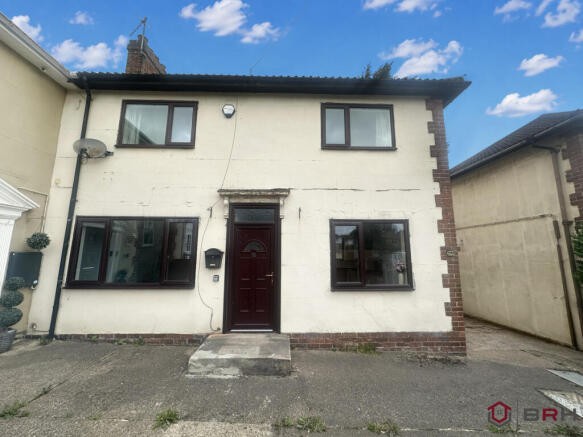 3 bed Semi-Detached to rent Image 7