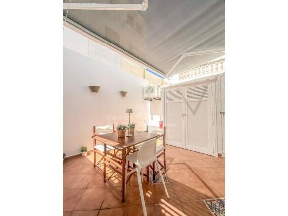 Ground floor with patio in Es Castell