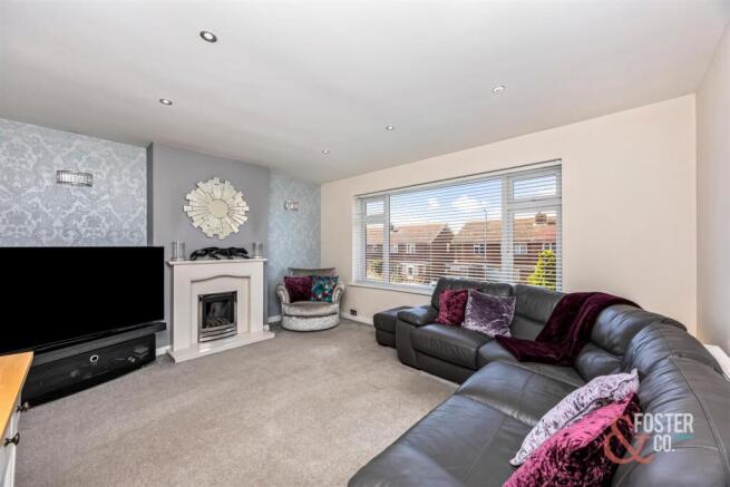 Brentwood Crescent 51-010.JPG