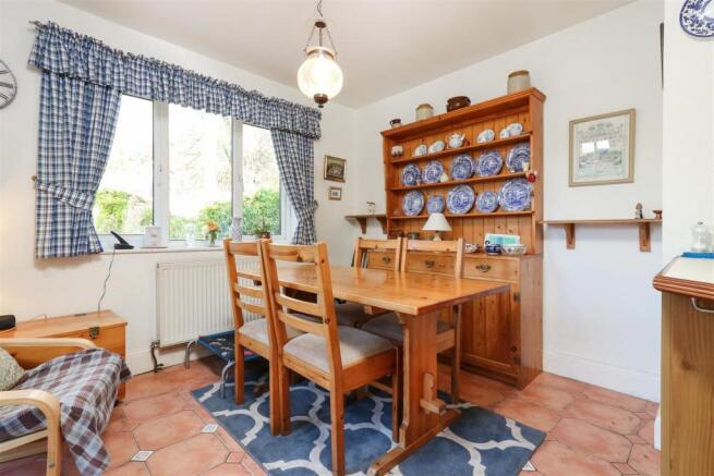 Dining Area.jpg