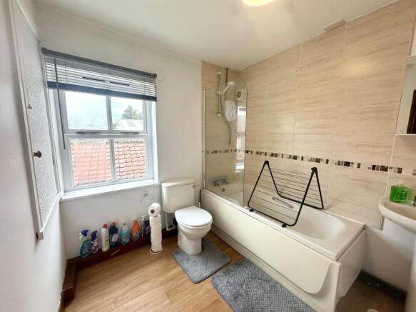 1 bed Terraced to rent Image 9