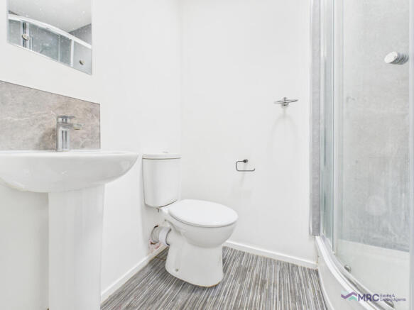 1 bed House Share to rent Image 5