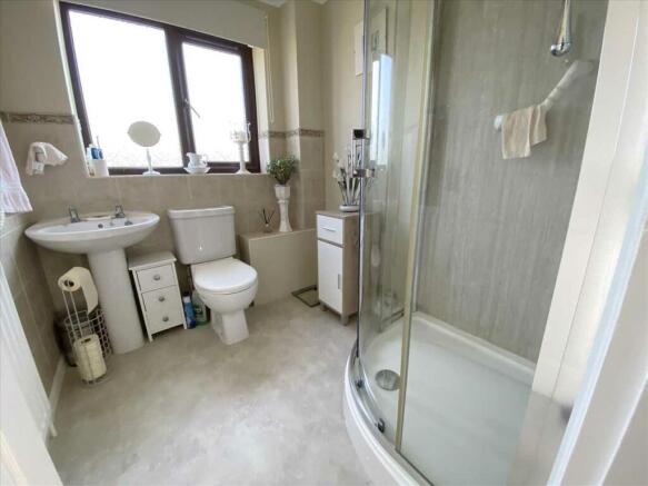 Shower Room: