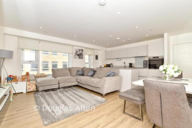 Lounge/Diner/ Kitchen