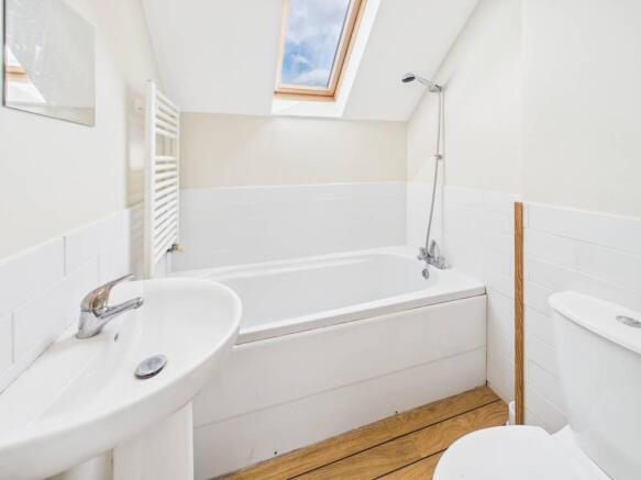 3 bed Detached for sale Image 11