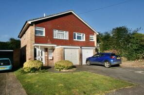 Hilltops, Bench Manor Crescent, Chalfont St. Peter, Chalfont St Peter SL9 9HL