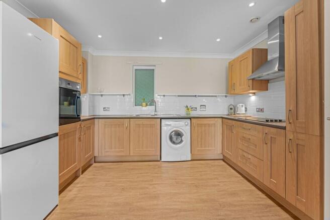 Shipton Road, Milton-Under-Wychwood, OX7 photo 4
