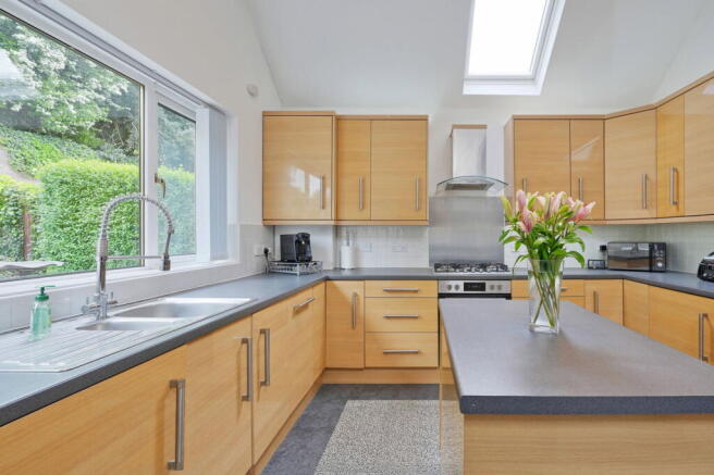 3 bed Detached Bungalow for sale Image 7