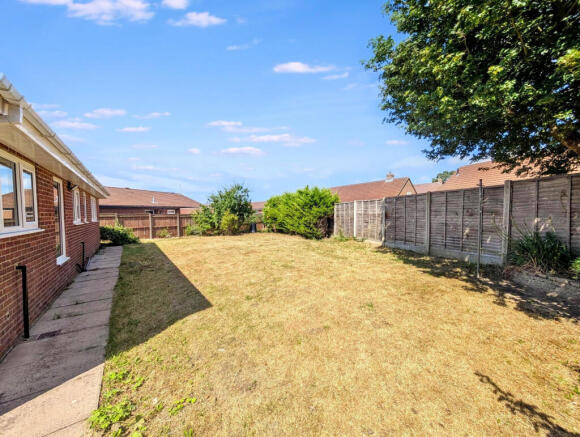 2 bed Detached Bungalow for sale Image 10