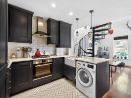95b, Ridley Road, Hackney, London E8 2NH