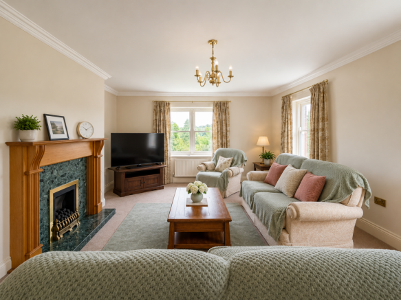 2 bed Apartment for sale Image 4