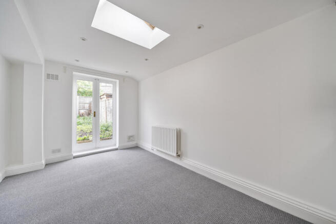 1331633-4-6887b55...