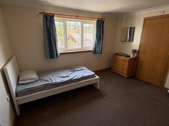 7 bed House Share to rent Image 7