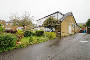 30, Ashfield Crescent, Oldham OL4 4NX
