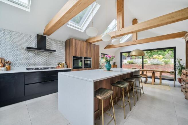 Kitchen/ Dining Room