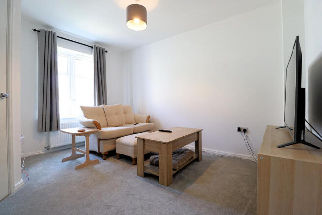 2 bed Semi-Detached for sale Image 4