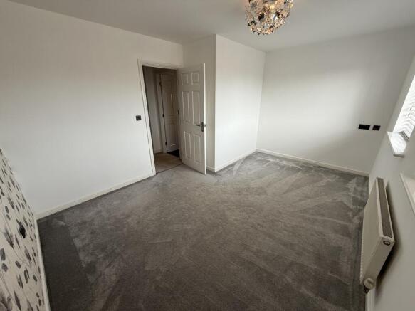 2 bed House to rent Image 11
