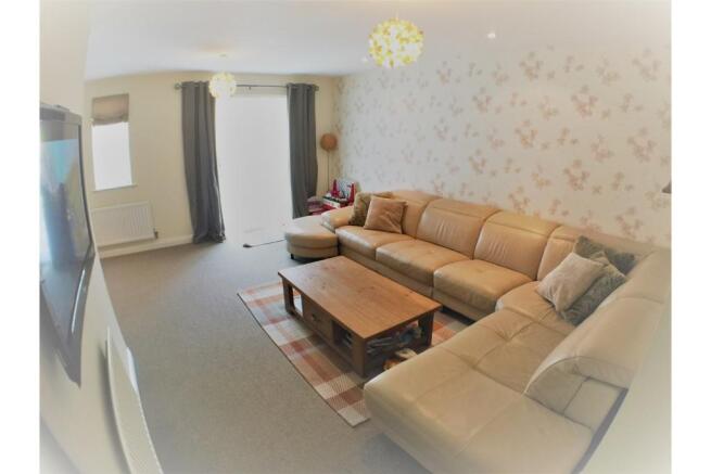 Lounge/Dining Room
