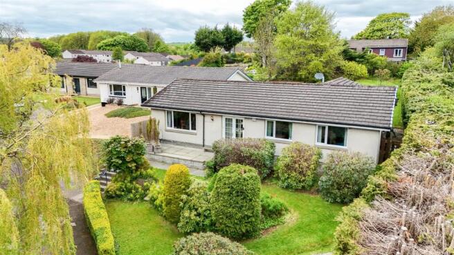 4-bed detached on Howieson Green, Uphall, Broxburn, £289,995